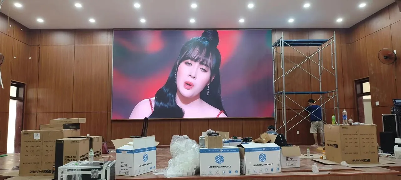 Màn hình LED P2.5 – Nâng cấp không gian hội trường Đại học Kinh tế