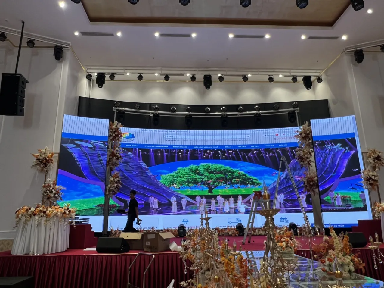 Lắp đặt hơn 200m² màn hình LED tại Royal Palace Thanh Hóa